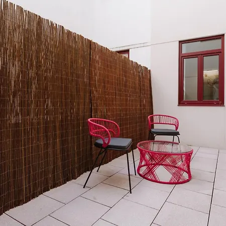 Romantic Luxury House W Captivating Outdoor Patio Apartment *